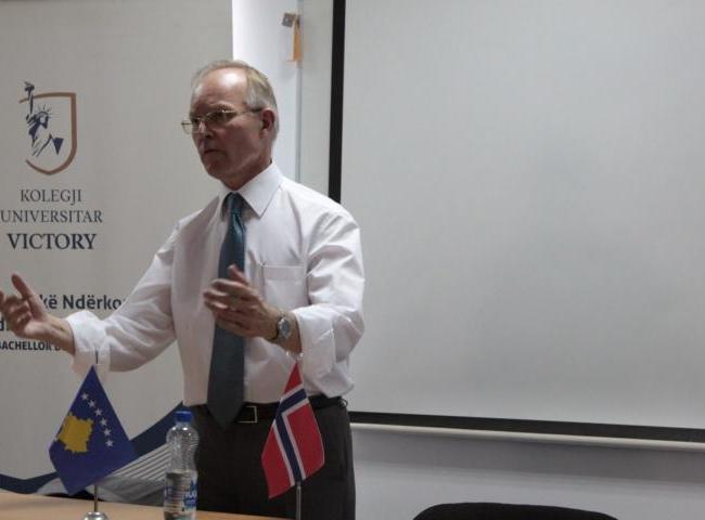 Norwegian Ambassador to Kosovo and Albania, H.E.Mr. Jan Braathu @University College “Victory”
